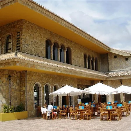 Alcázar 4*